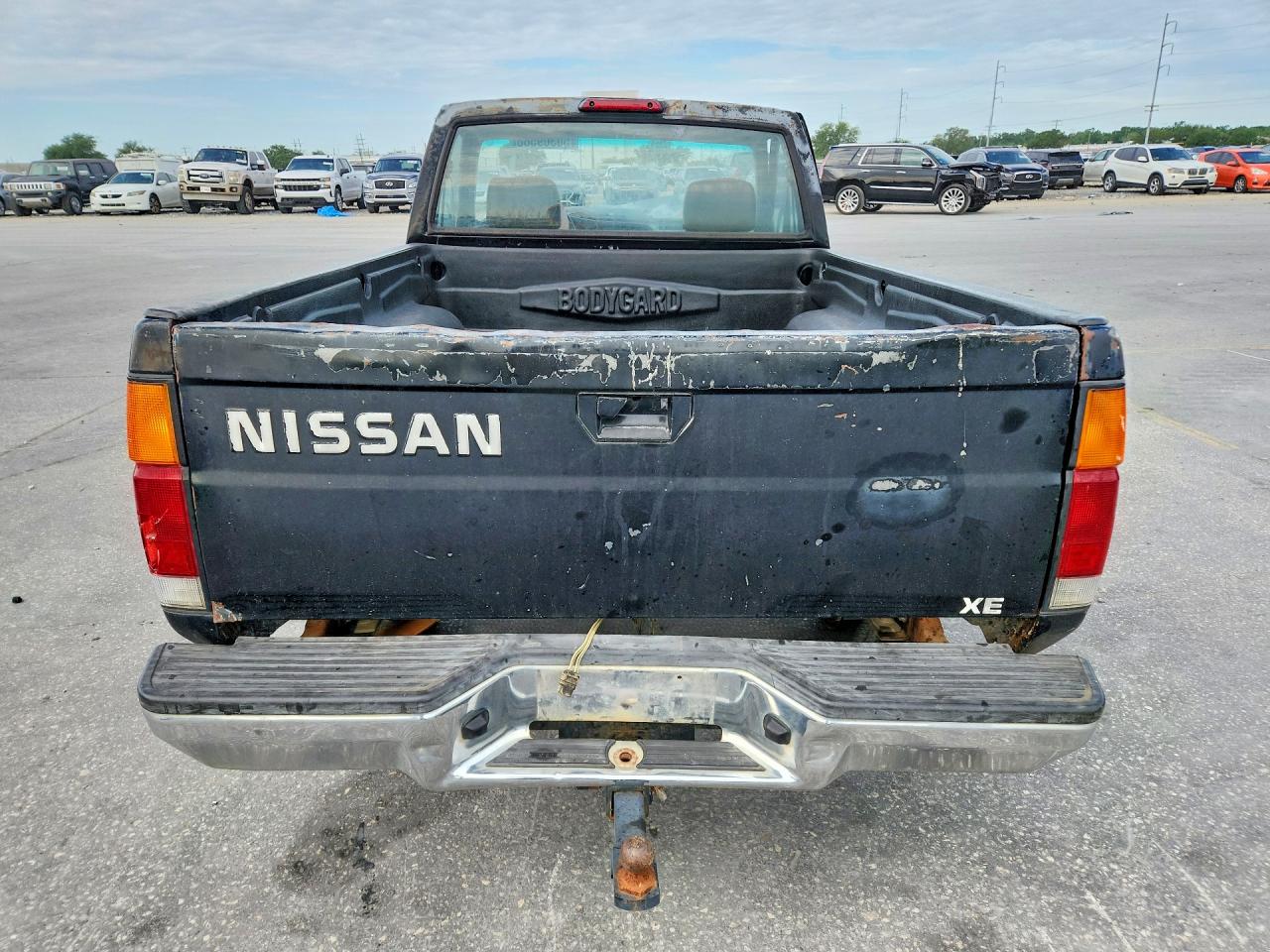 1997 NISSAN TRUCK BASE photo 11