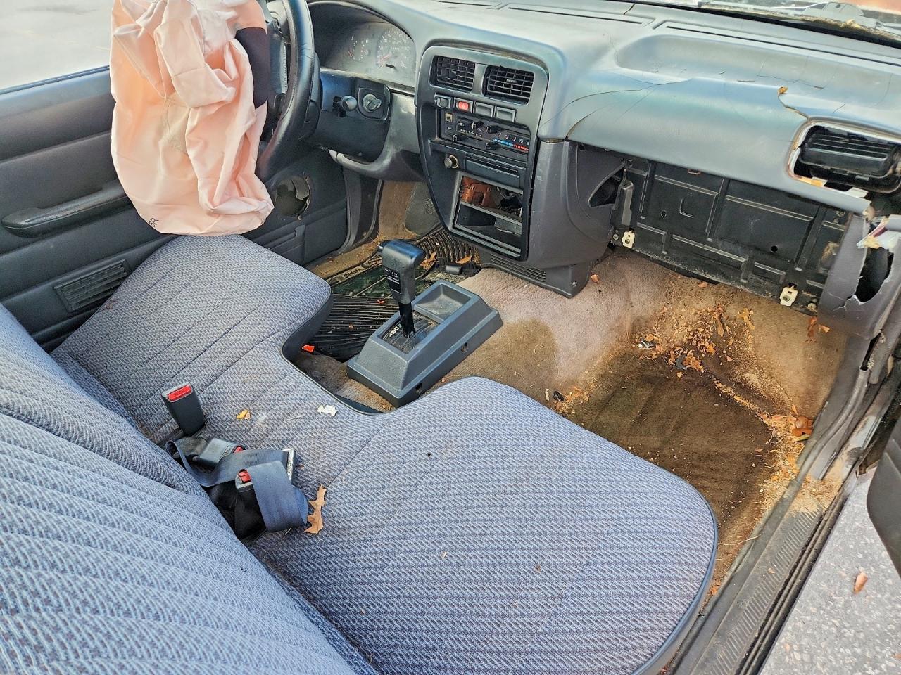 1997 NISSAN TRUCK BASE photo 15