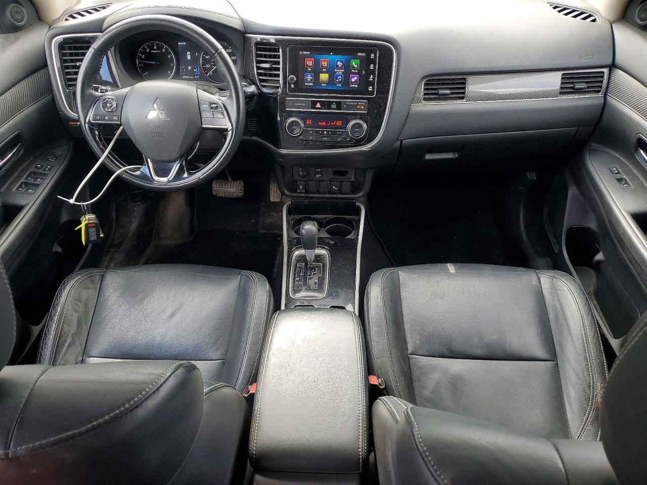 2019 MITSUBISHI OUTLANDER SE photo 8