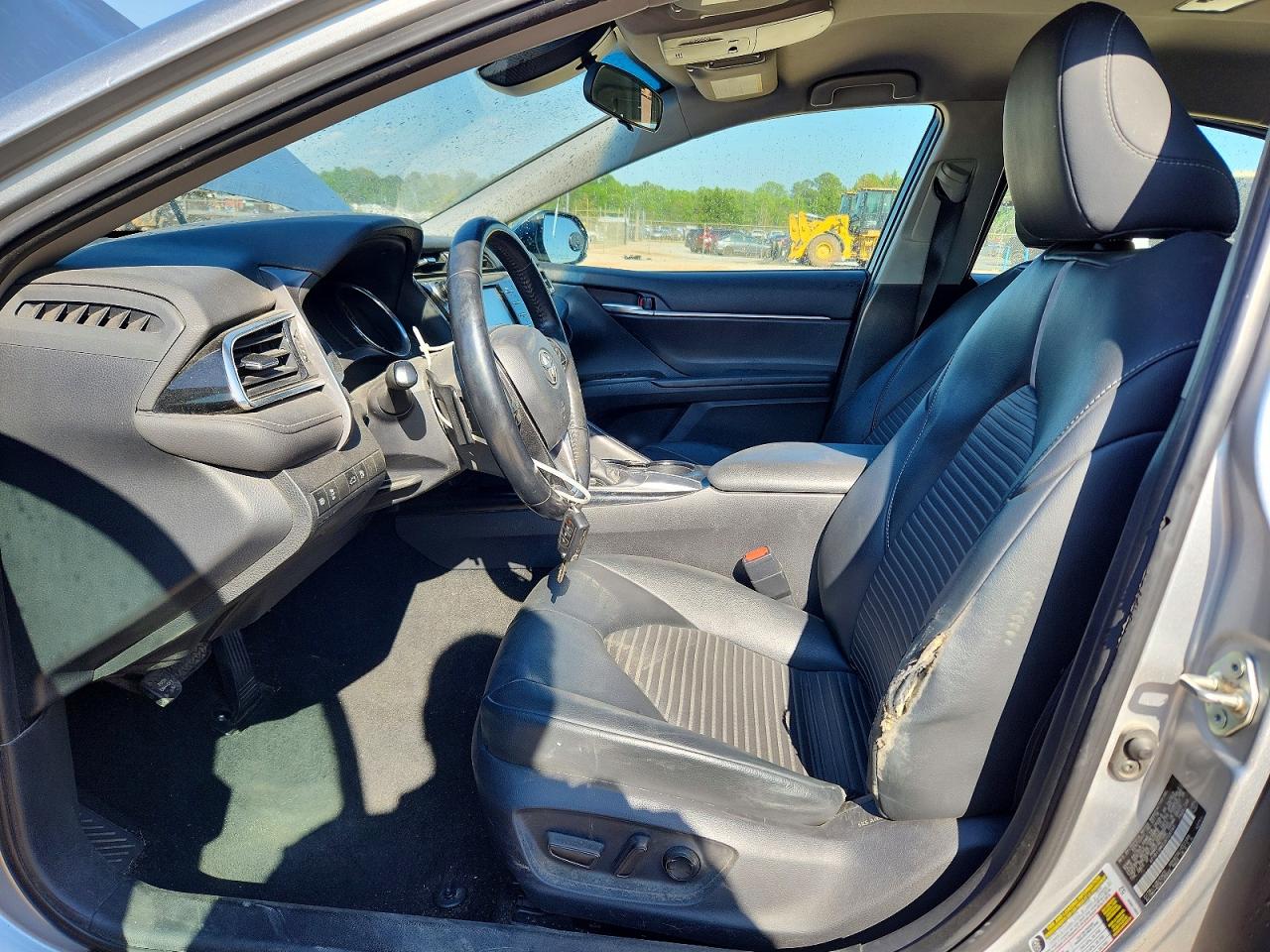 2018 TOYOTA CAMRY SE photo 7