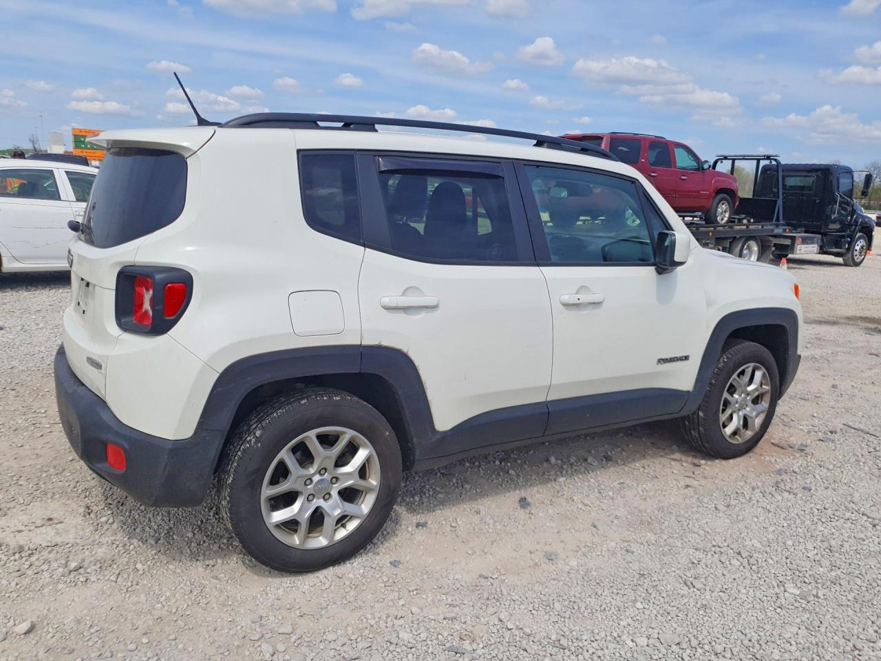 2017 JEEP RENEGADE LATITUDE photo 5