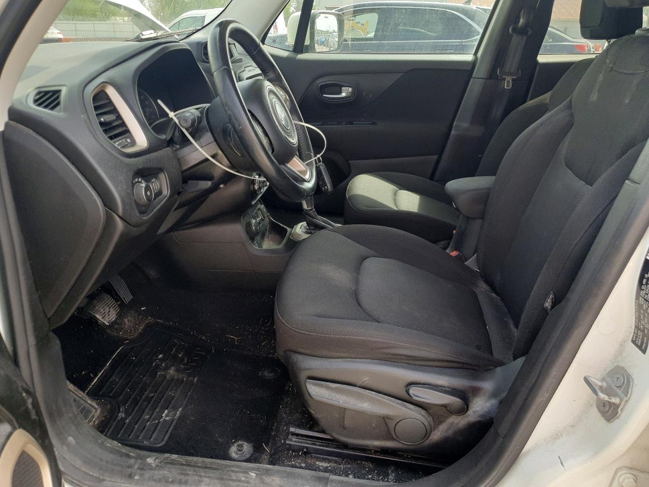 2017 JEEP RENEGADE LATITUDE photo 12