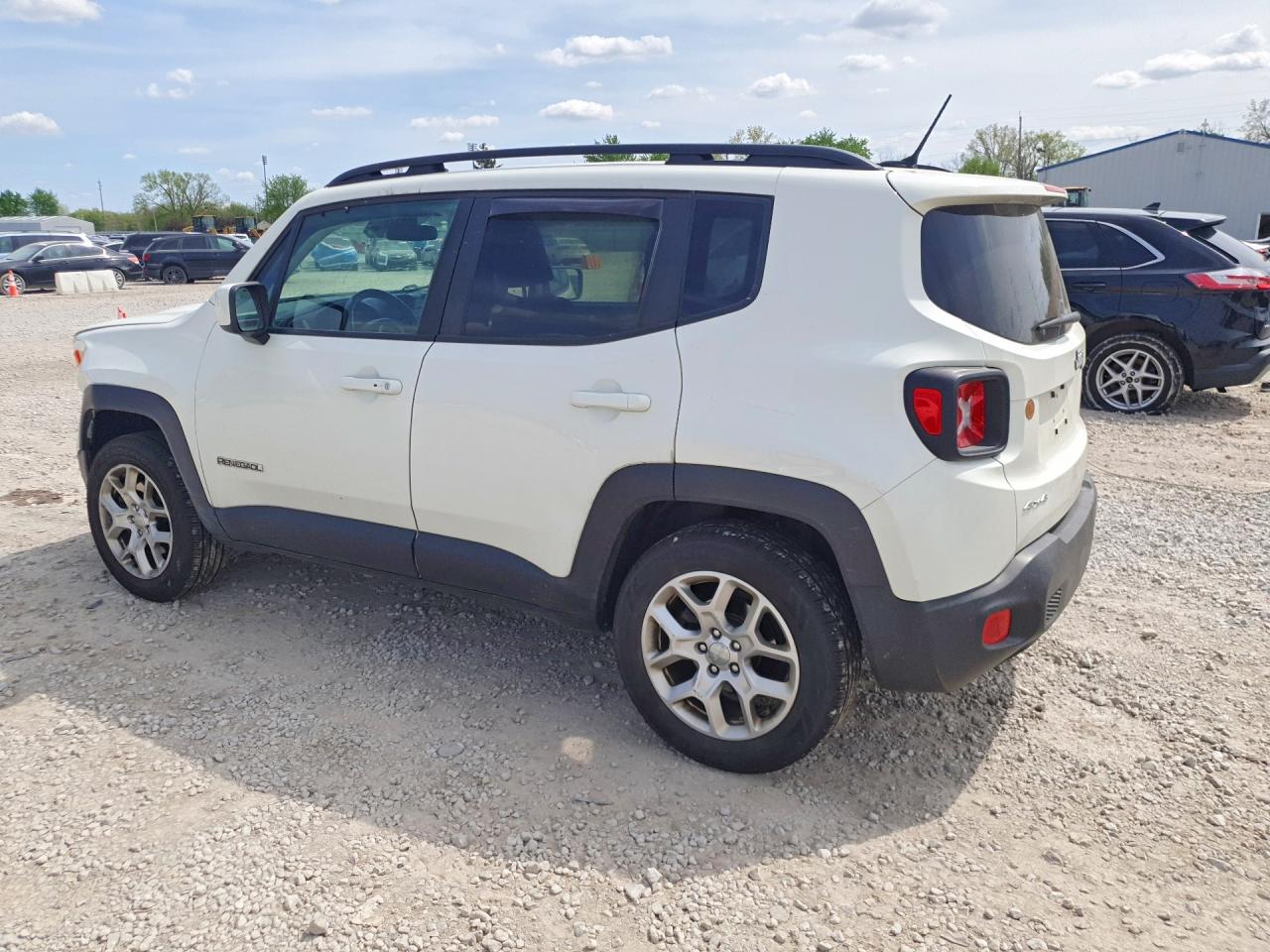 2017 JEEP RENEGADE LATITUDE photo 3