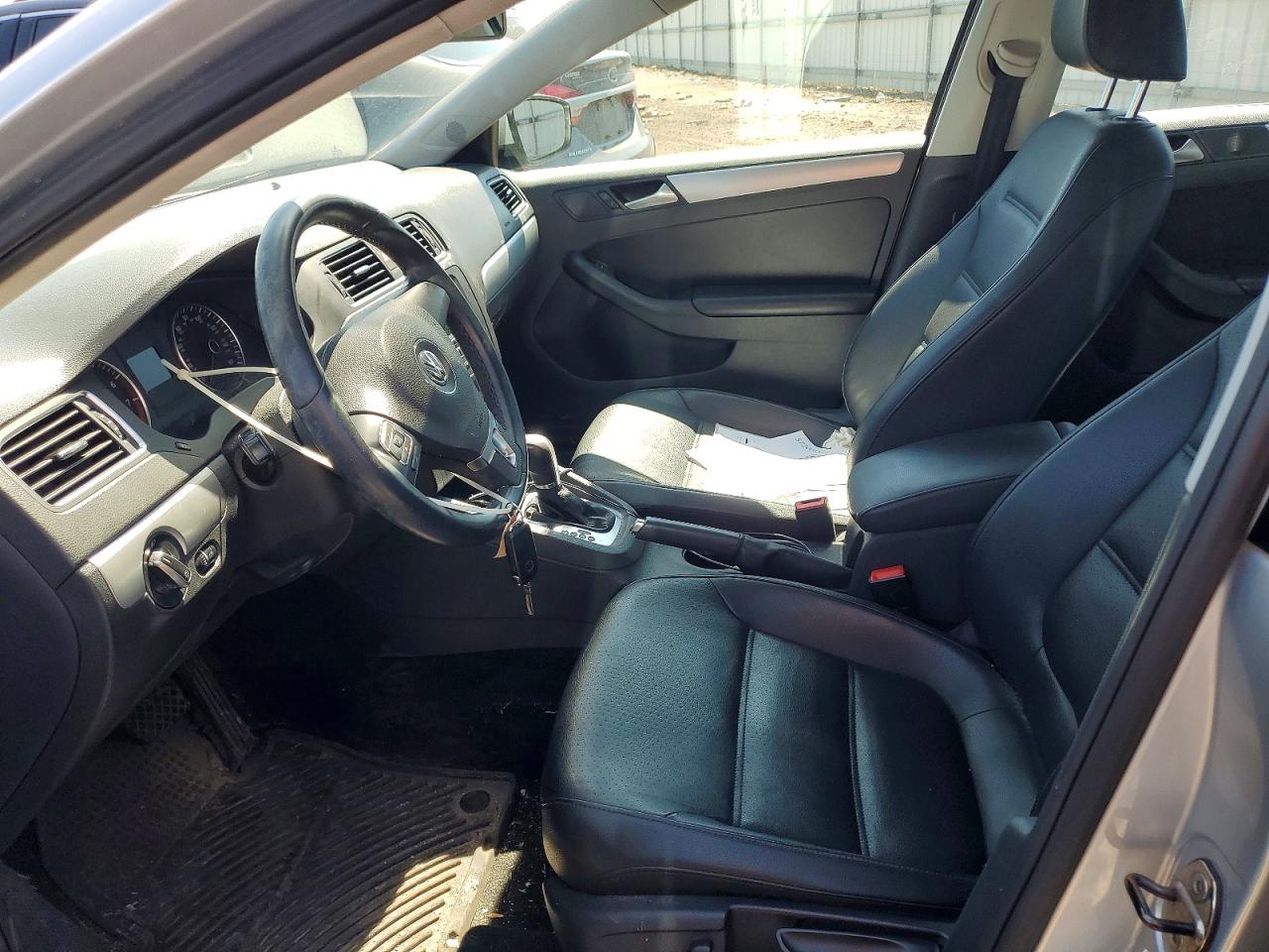 2014 VOLKSWAGEN JETTA SE photo 13