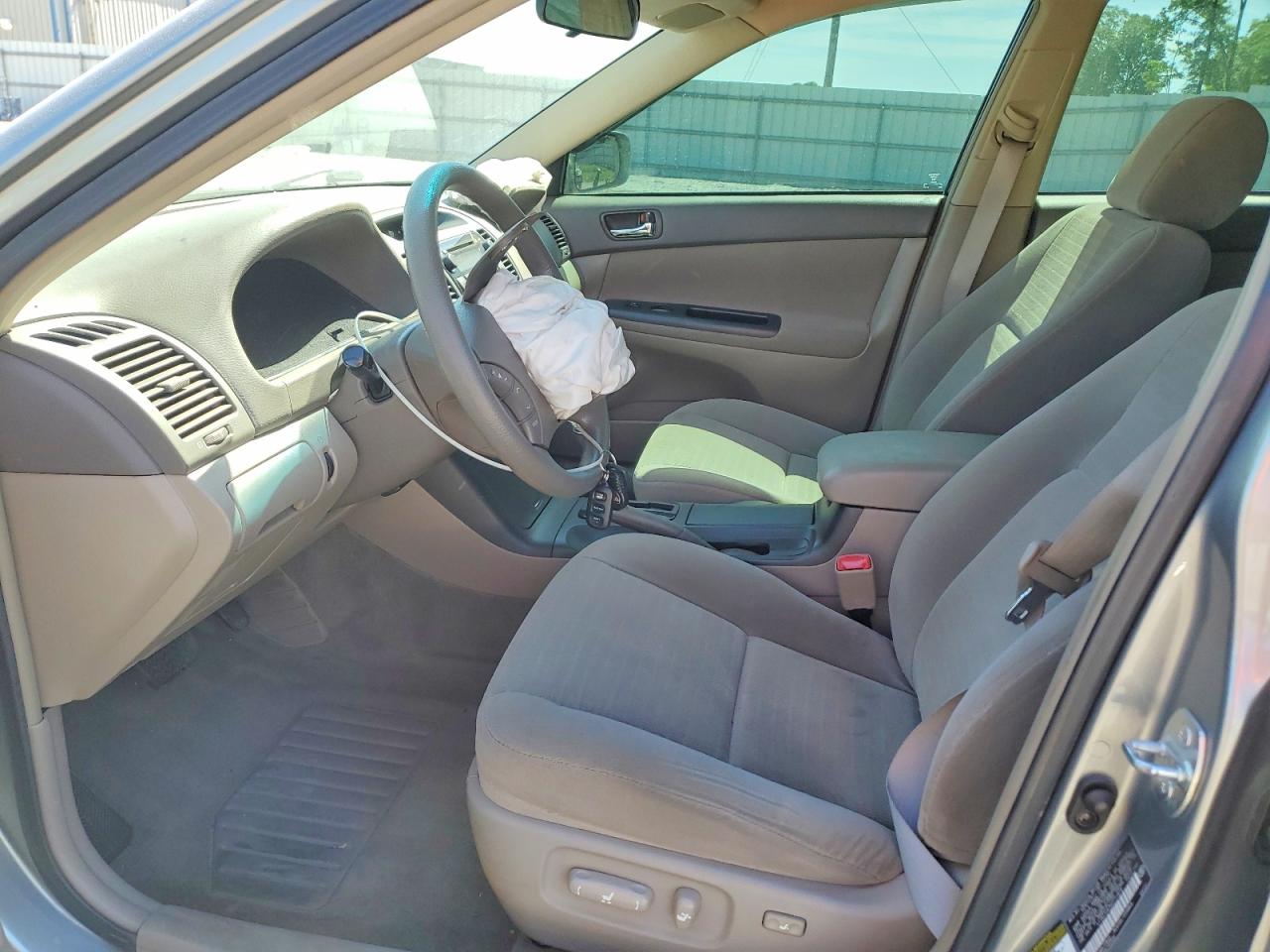 2006 TOYOTA CAMRY LE photo 19