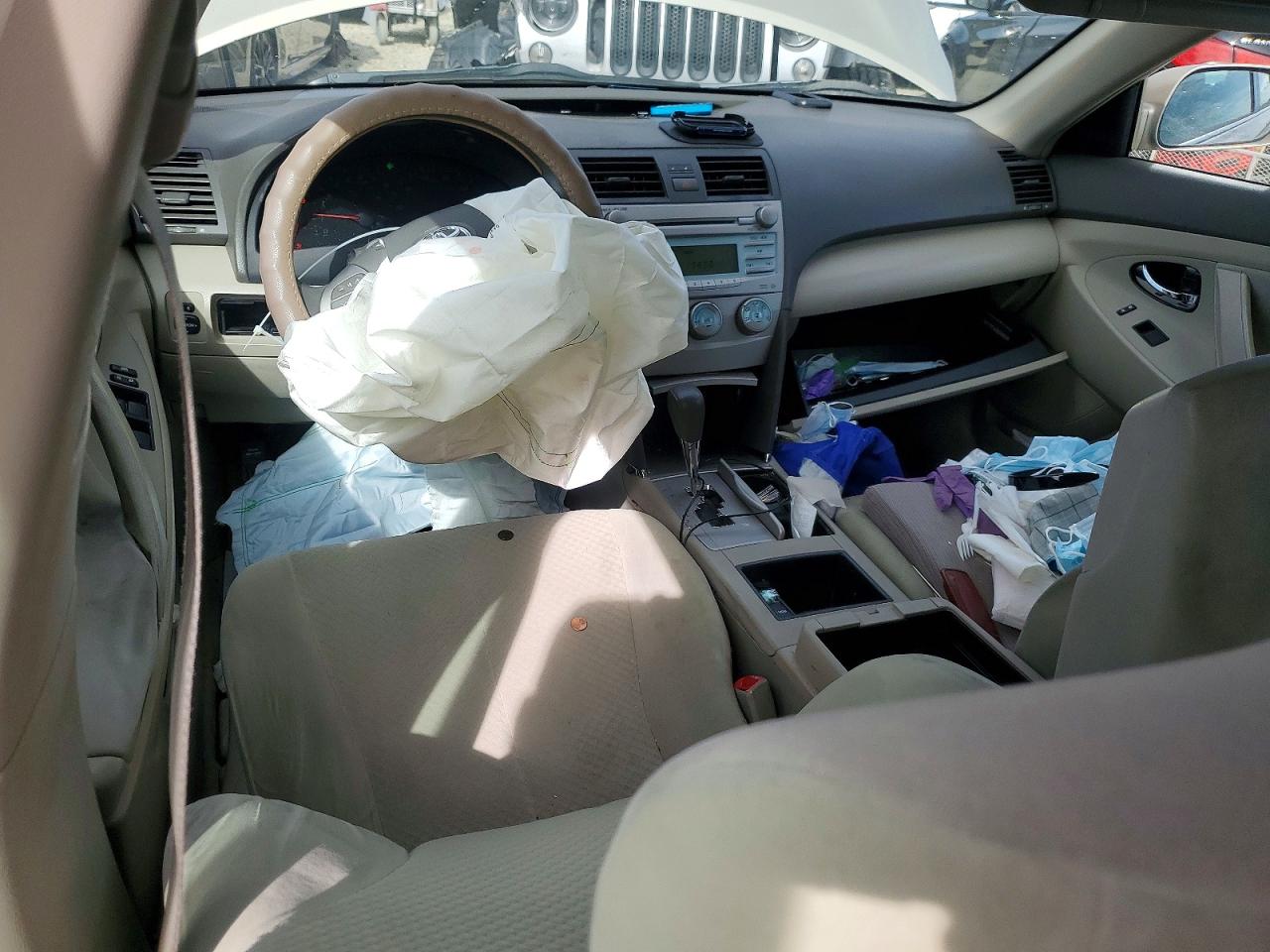 2007 TOYOTA CAMRY LE photo 8