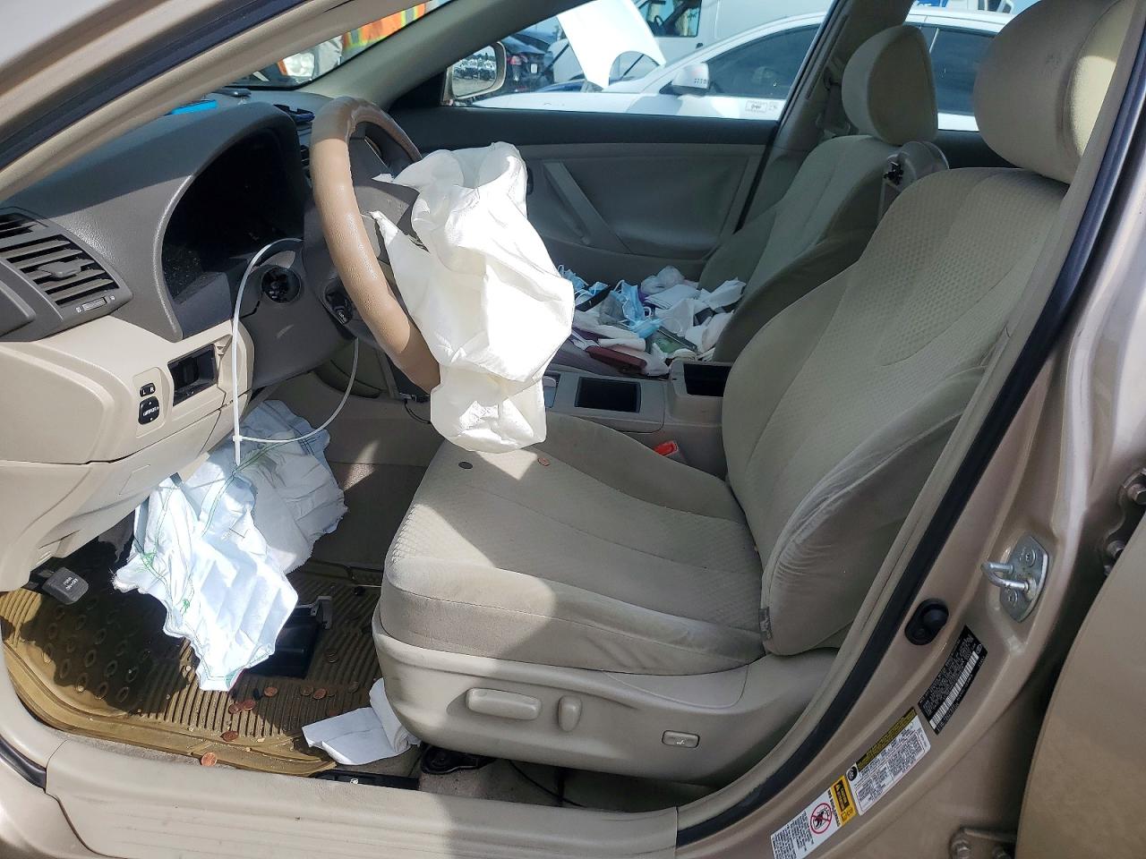 2007 TOYOTA CAMRY LE photo 7