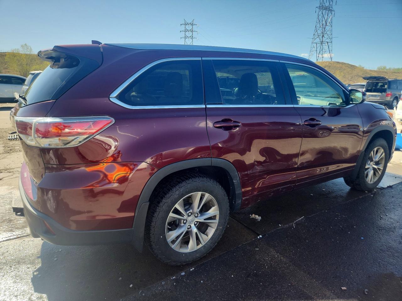 2014 TOYOTA HIGHLANDER XLE photo 7