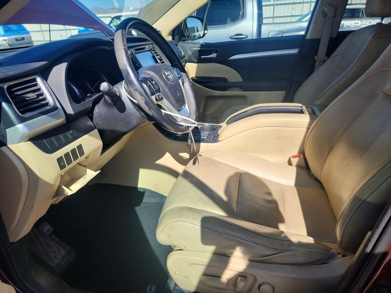 2014 TOYOTA HIGHLANDER XLE photo 19