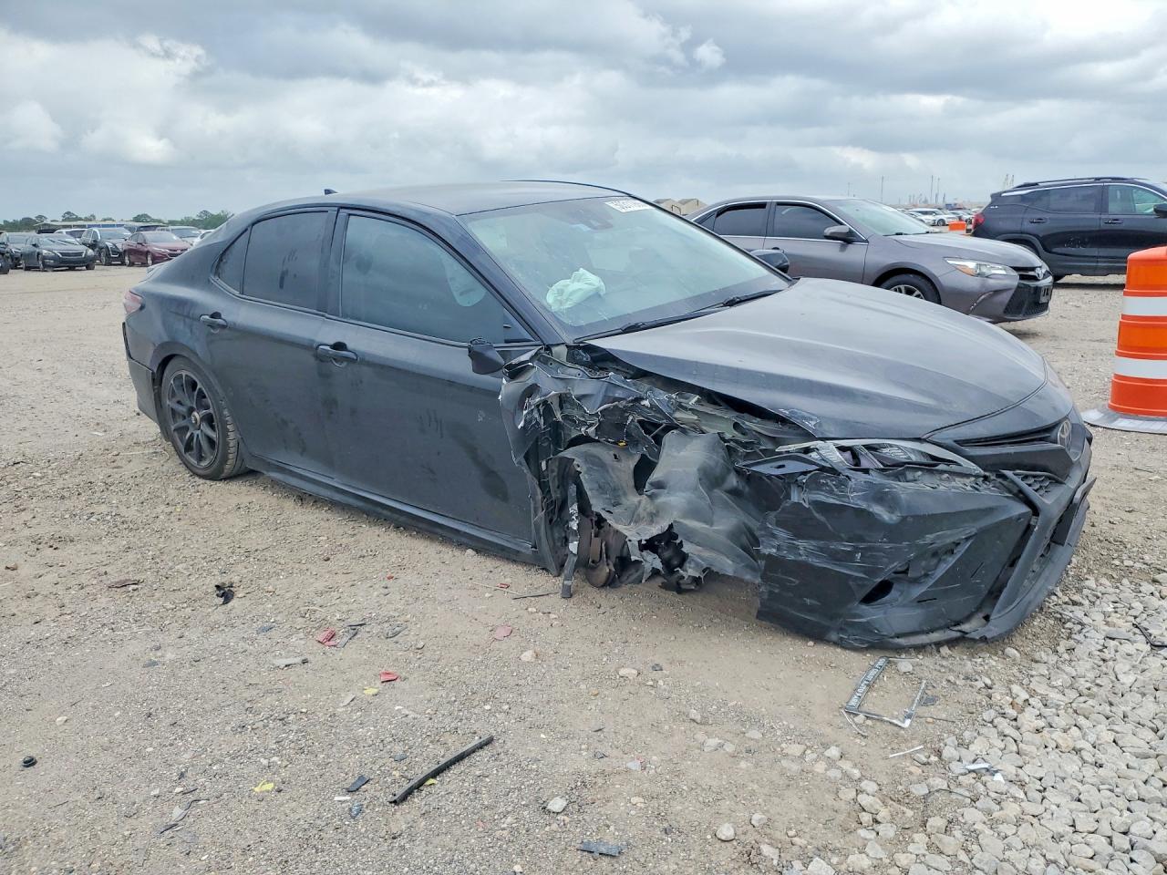 2021 TOYOTA CAMRY SE NIGHTSHADE photo 10