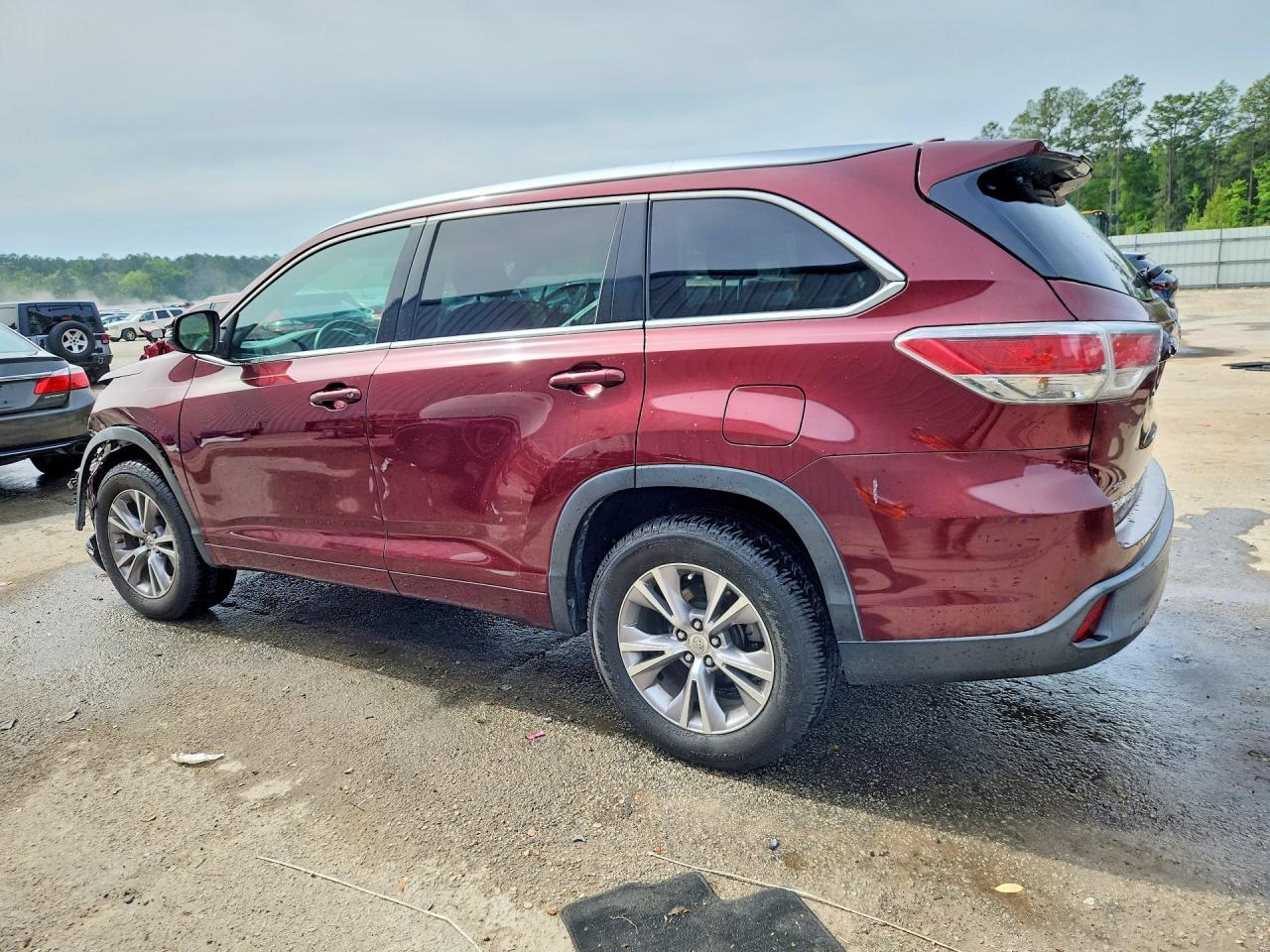 2014 TOYOTA HIGHLANDER XLE photo 3