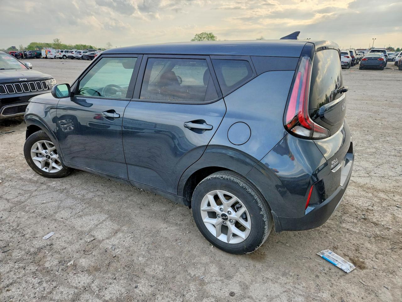 2025 KIA SOUL LX photo 4