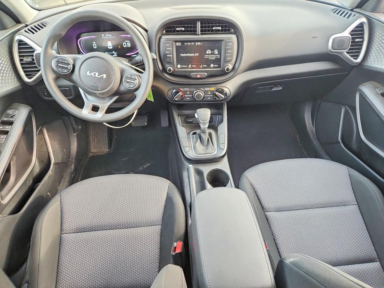 2025 KIA SOUL LX photo 22