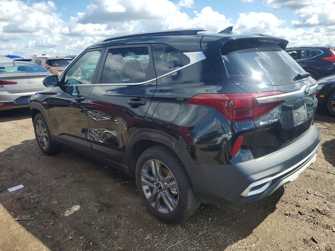 2021 KIA SELTOS S photo 4