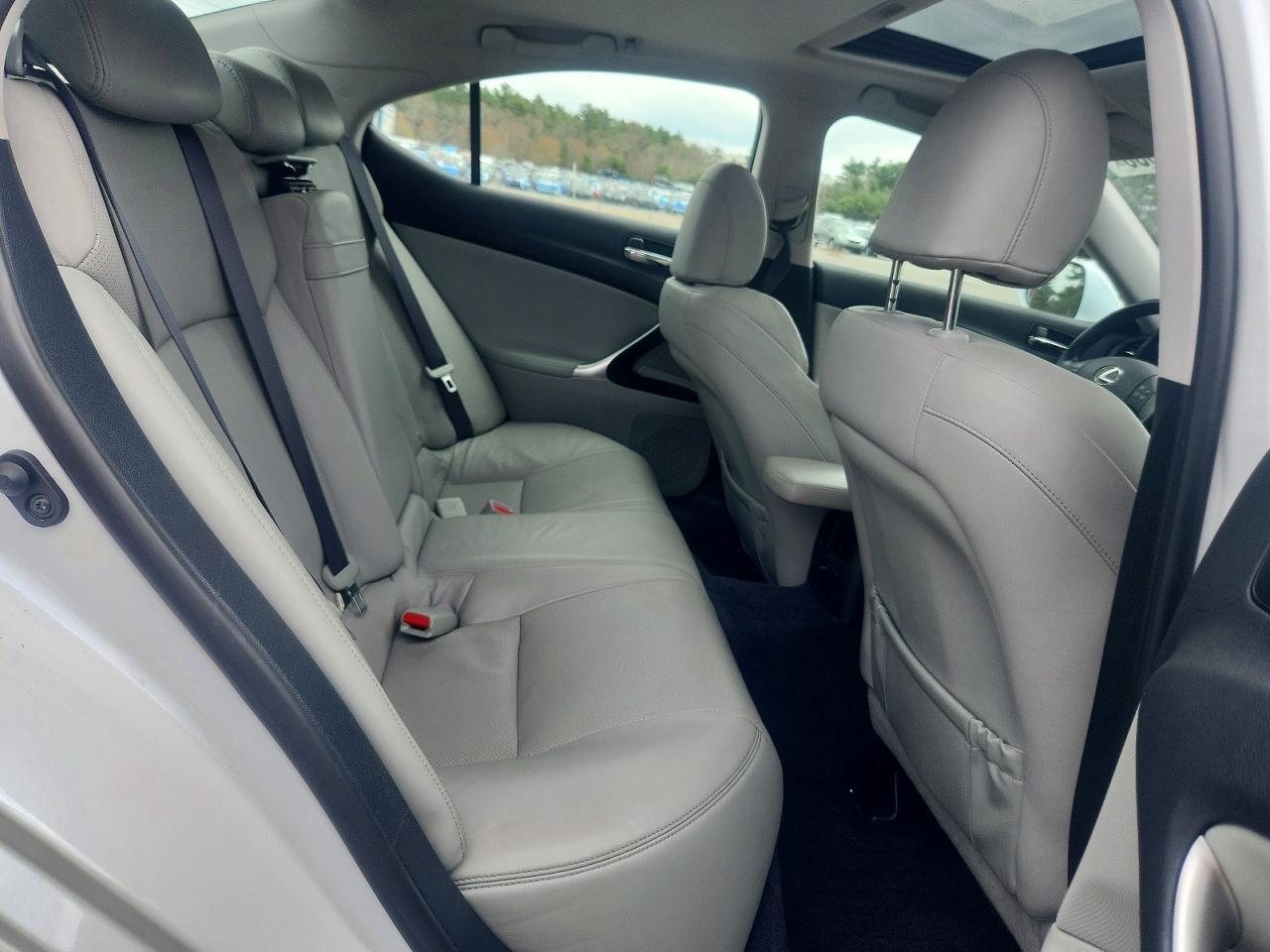 2008 LEXUS IS 250 photo 28