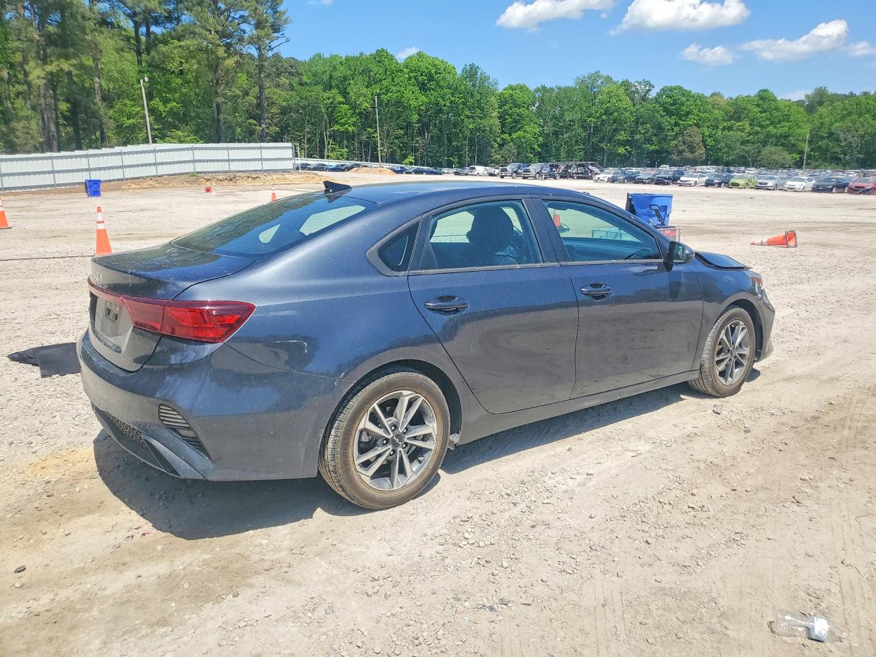 2023 KIA FORTE LXS photo 5
