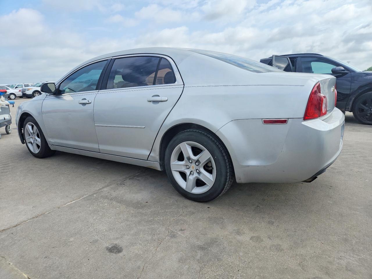 2012 CHEVROLET MALIBU LS photo 4