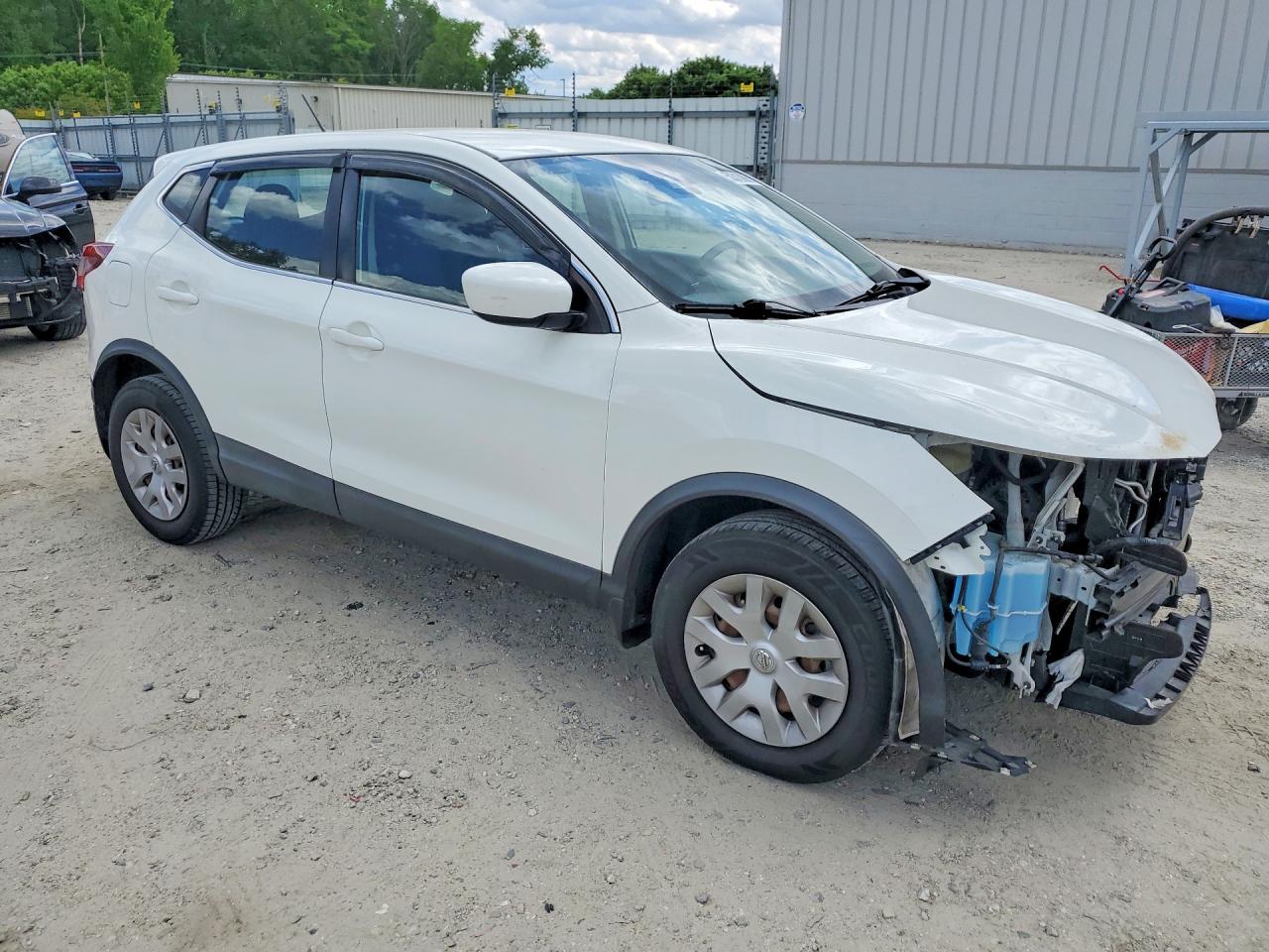 2020 NISSAN ROGUE SPORT S photo 4