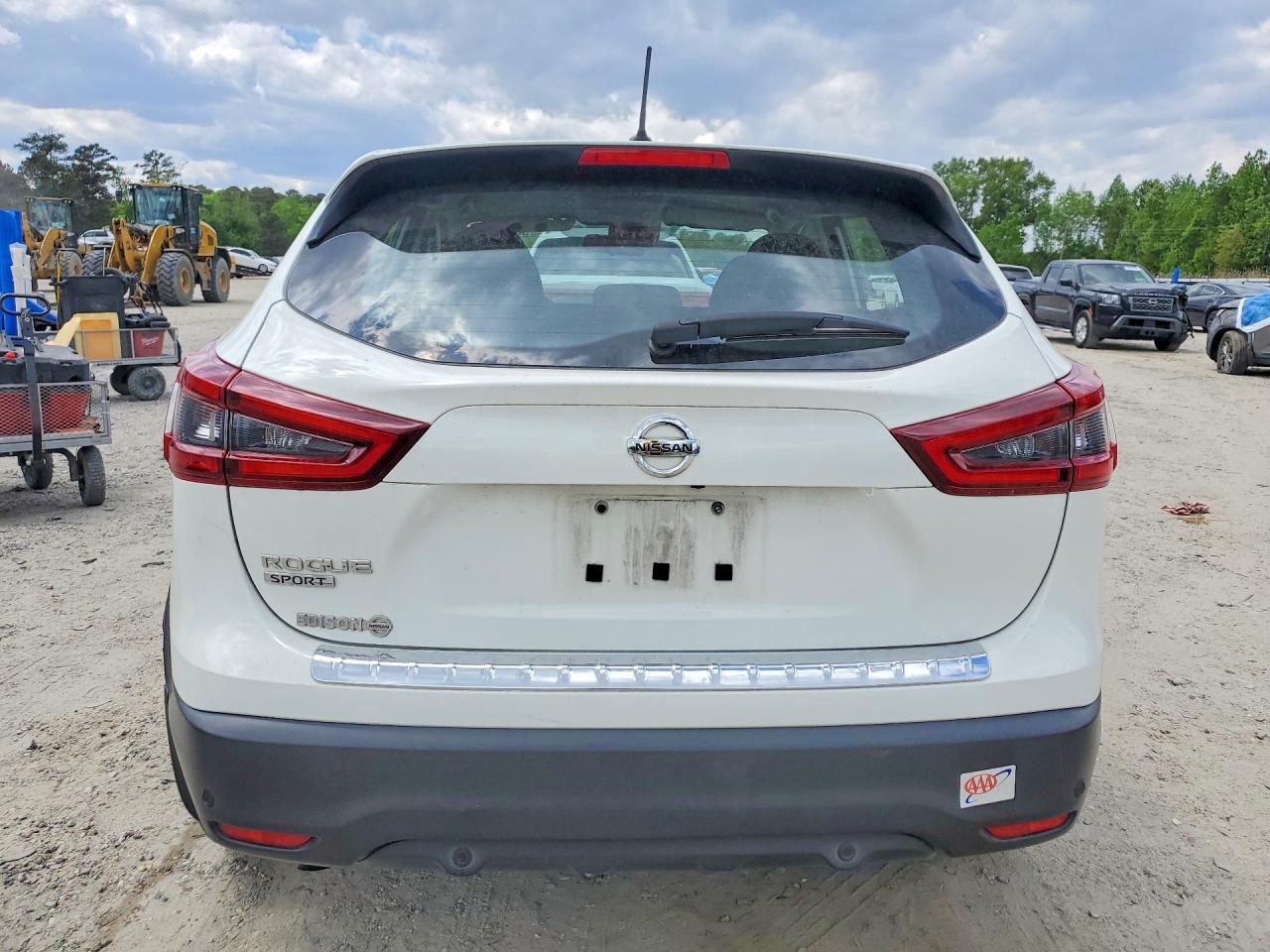 2020 NISSAN ROGUE SPORT S photo 6