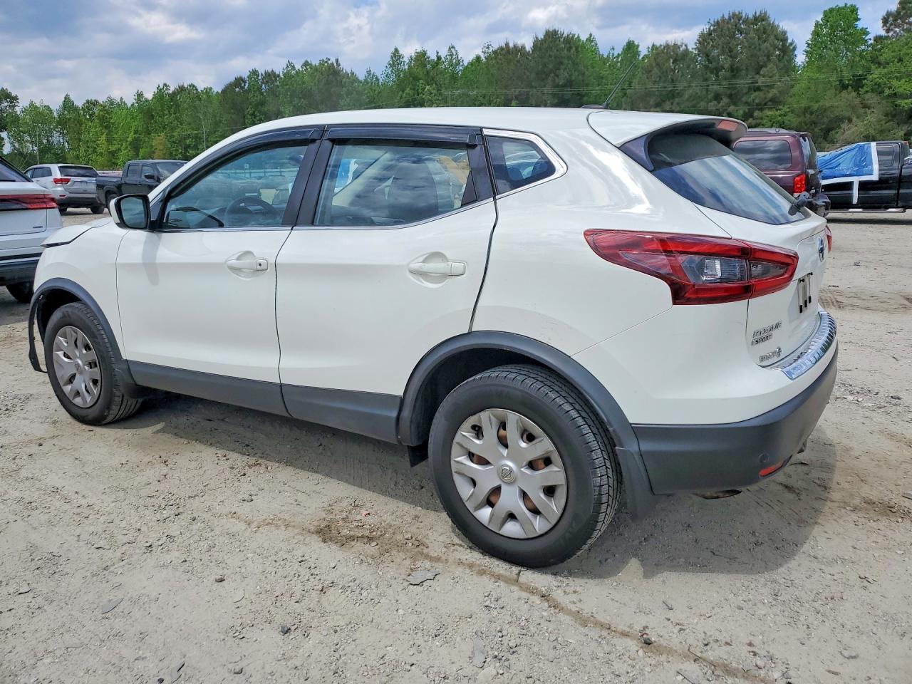 2020 NISSAN ROGUE SPORT S photo 2