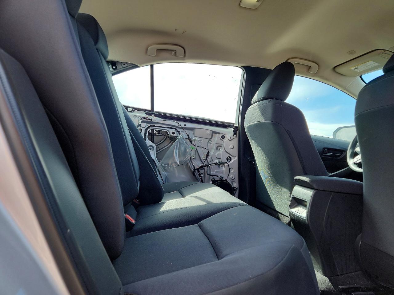 2023 TOYOTA COROLLA LE photo 19