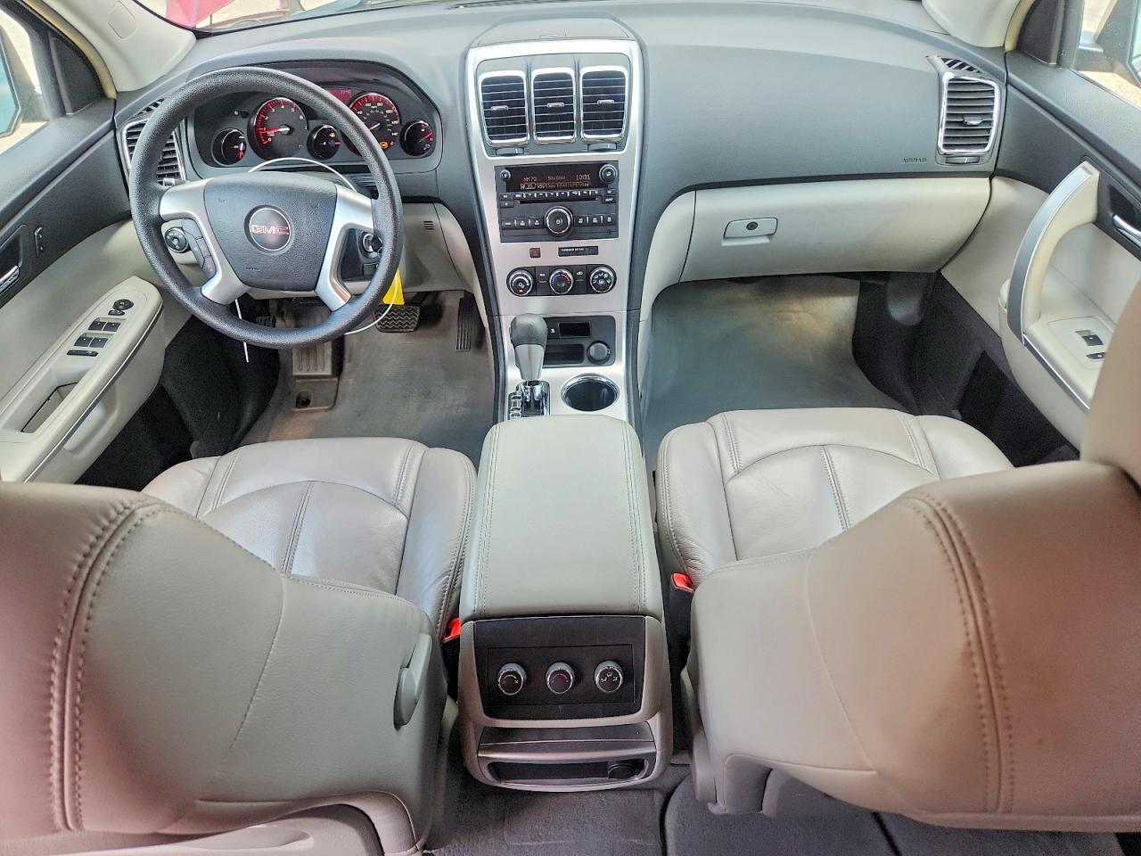 2009 GMC ACADIA SLE photo 15