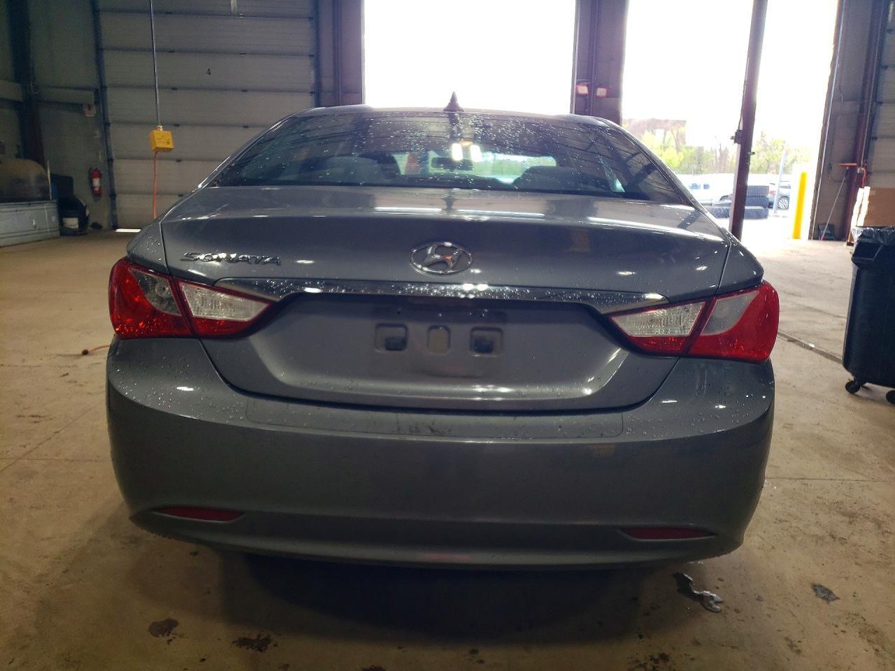 2011 HYUNDAI SONATA GLS photo 16