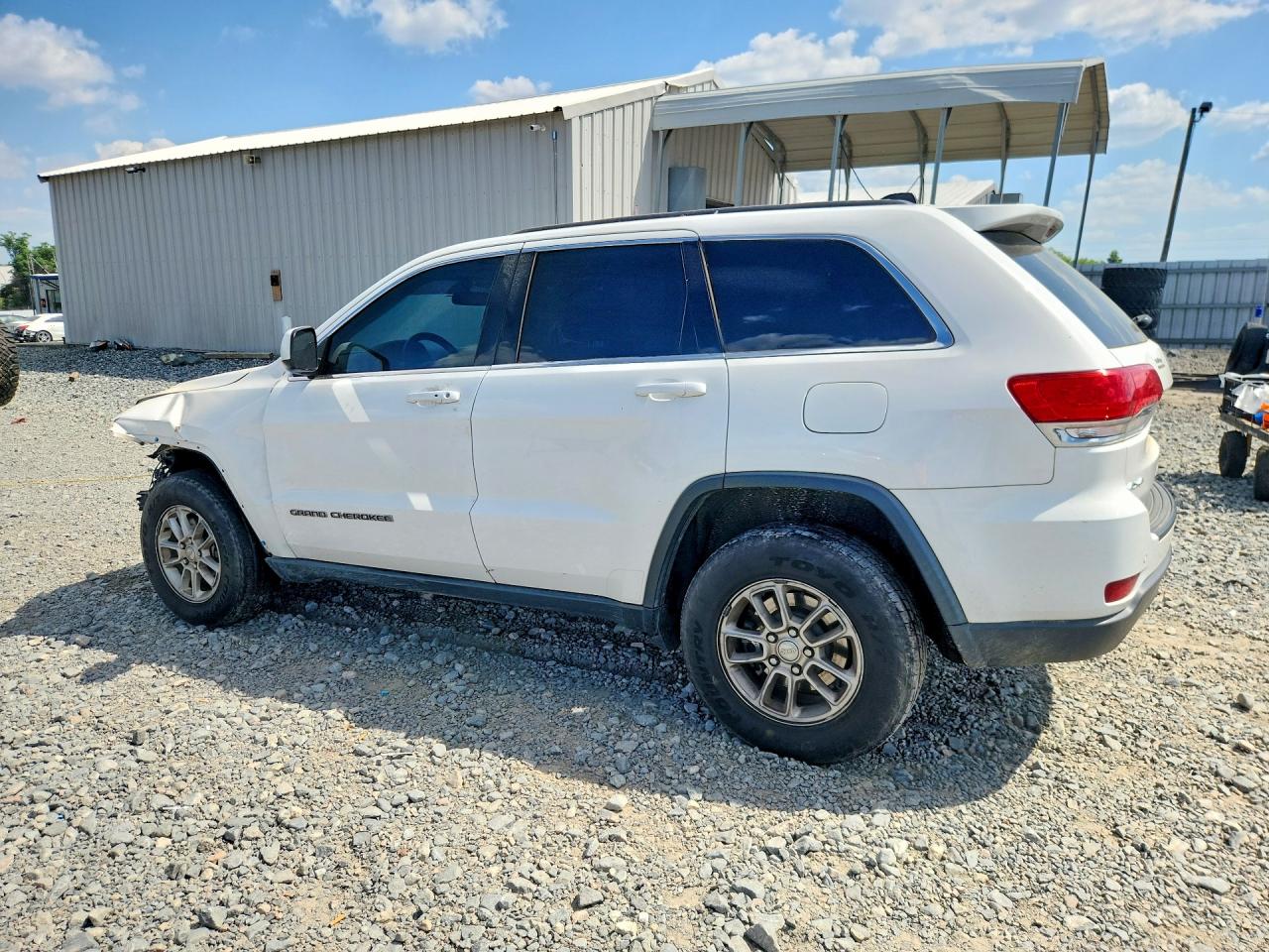 2018 JEEP GRAND CHEROKEE LAREDO photo 4