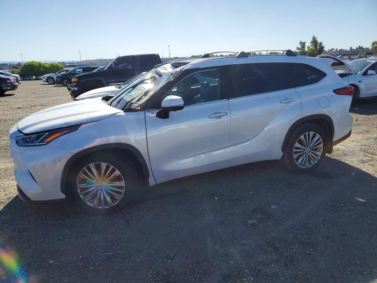 2023 TOYOTA HIGHLANDER