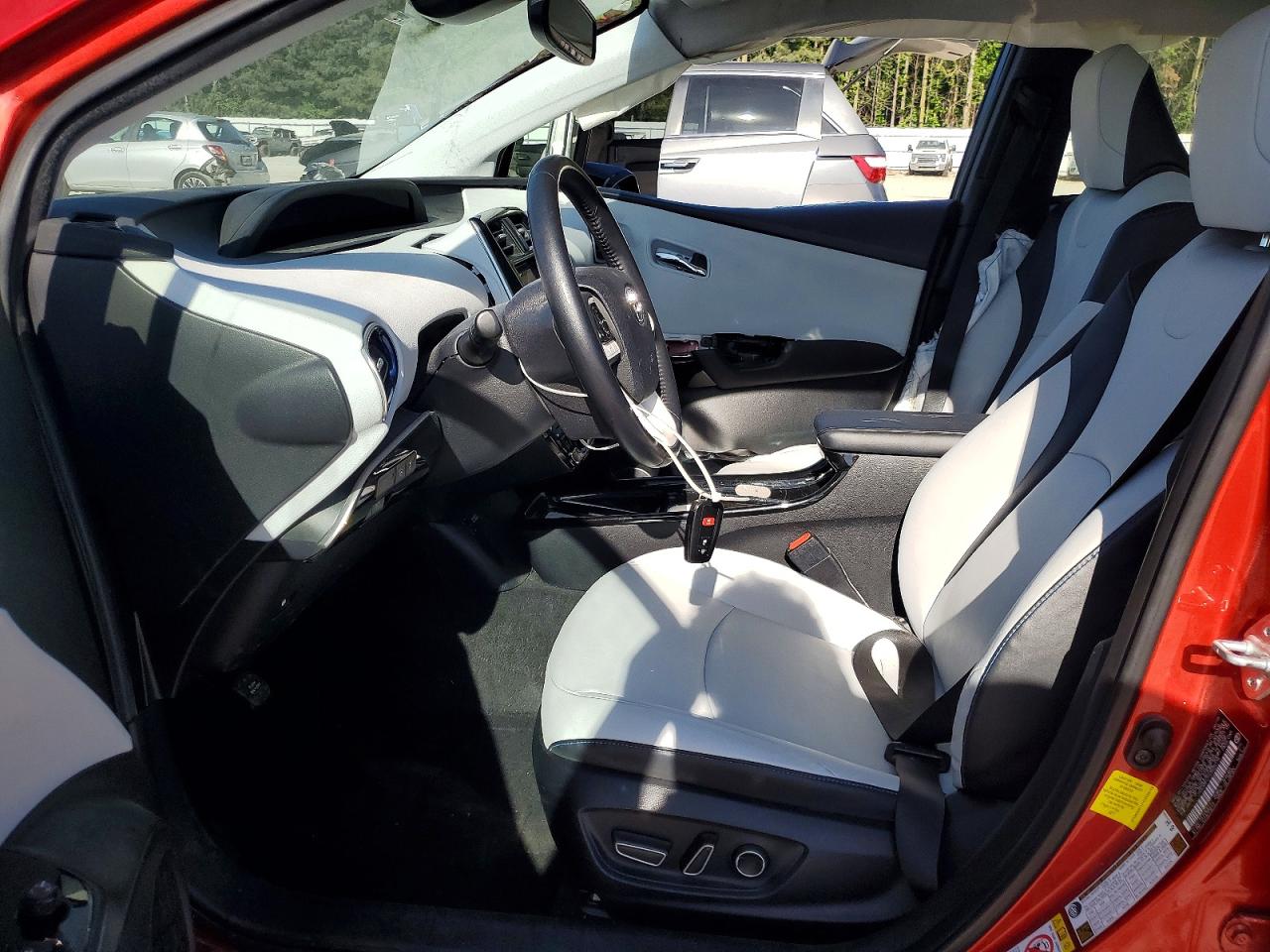 2016 TOYOTA PRIUS FOUR TOURING photo 19