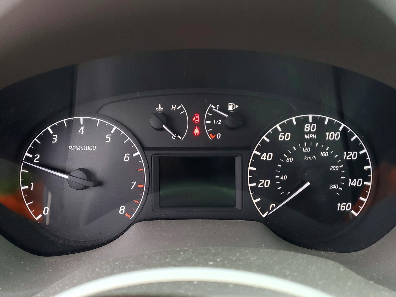 2013 NISSAN SENTRA S photo 25