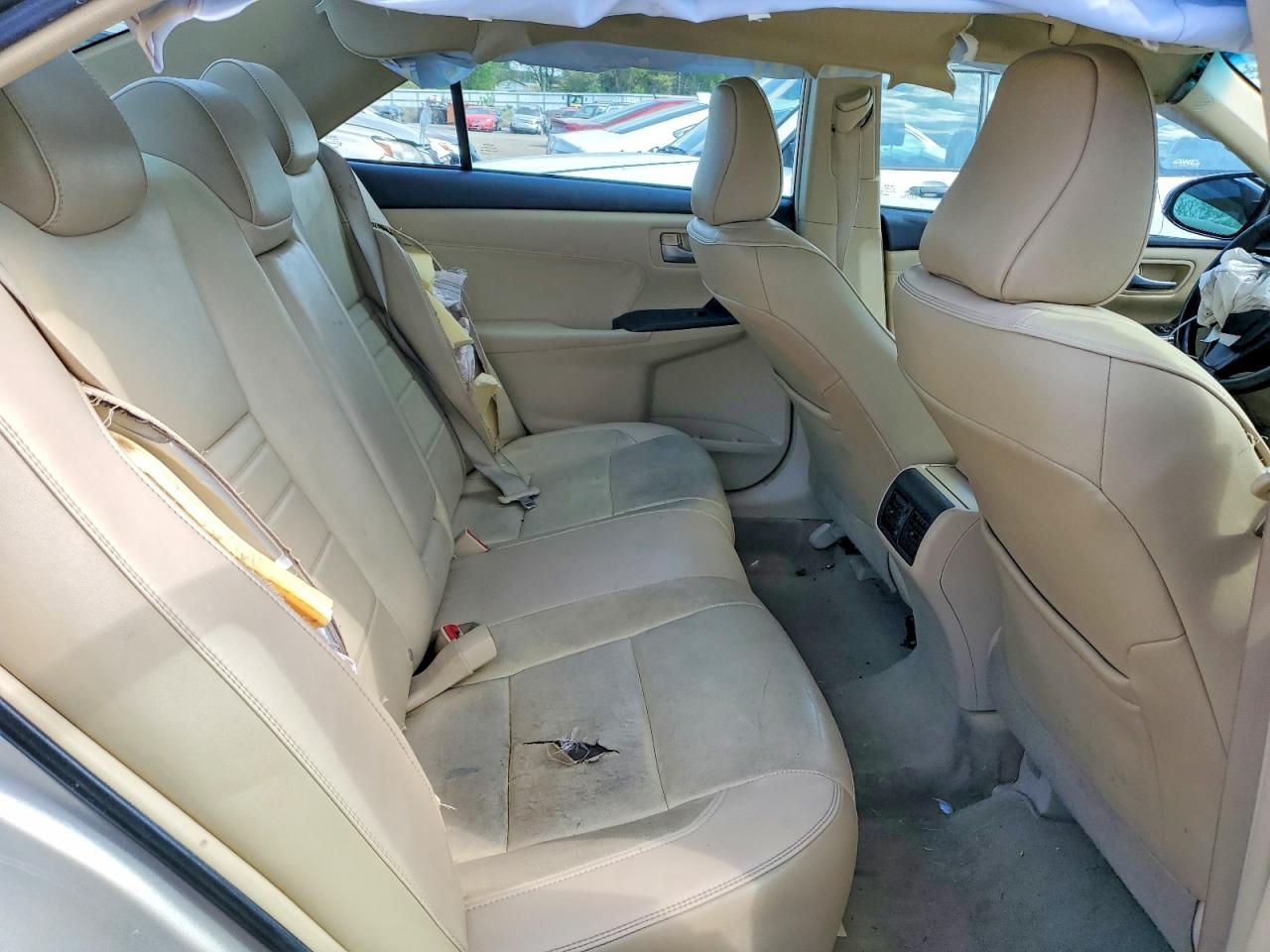2015 TOYOTA CAMRY XLE photo 19