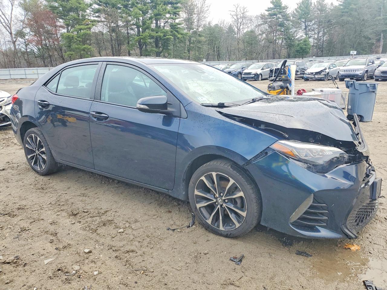 2017 TOYOTA COROLLA XSE photo 4