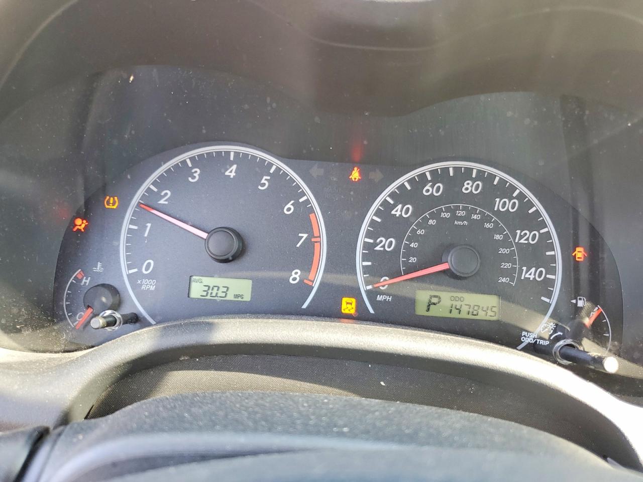 2013 TOYOTA COROLLA LE photo 9