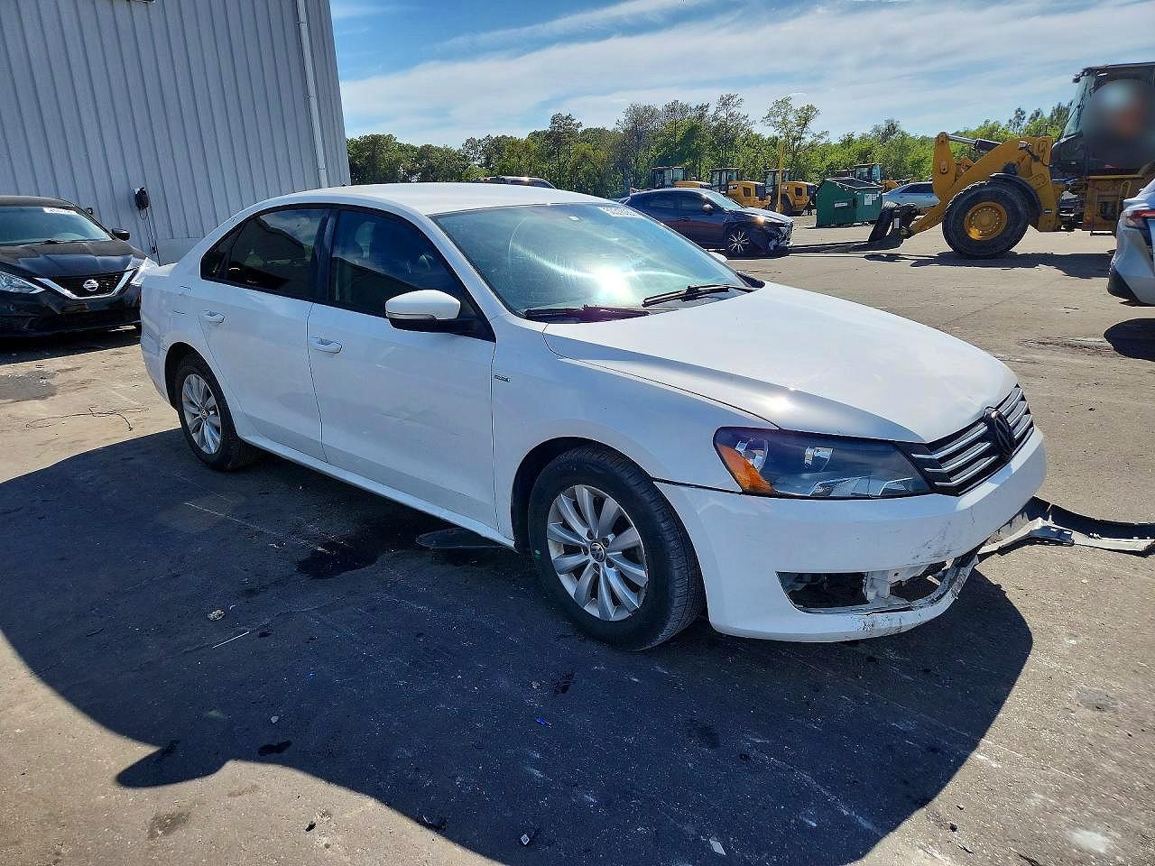 2015 VOLKSWAGEN PASSAT S photo 7