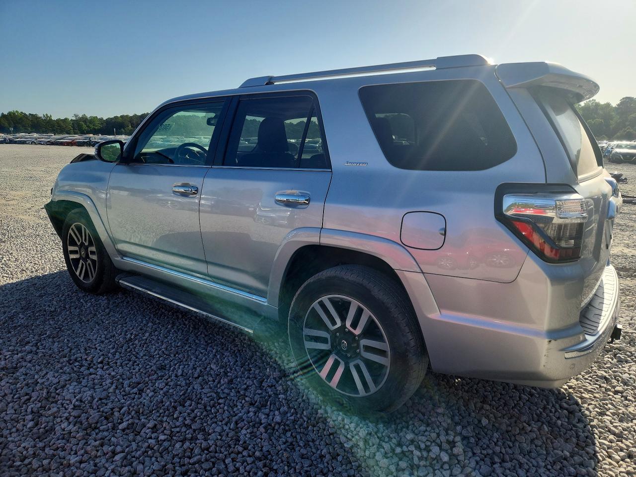 2022 TOYOTA 4RUNNER LIMITED photo 3