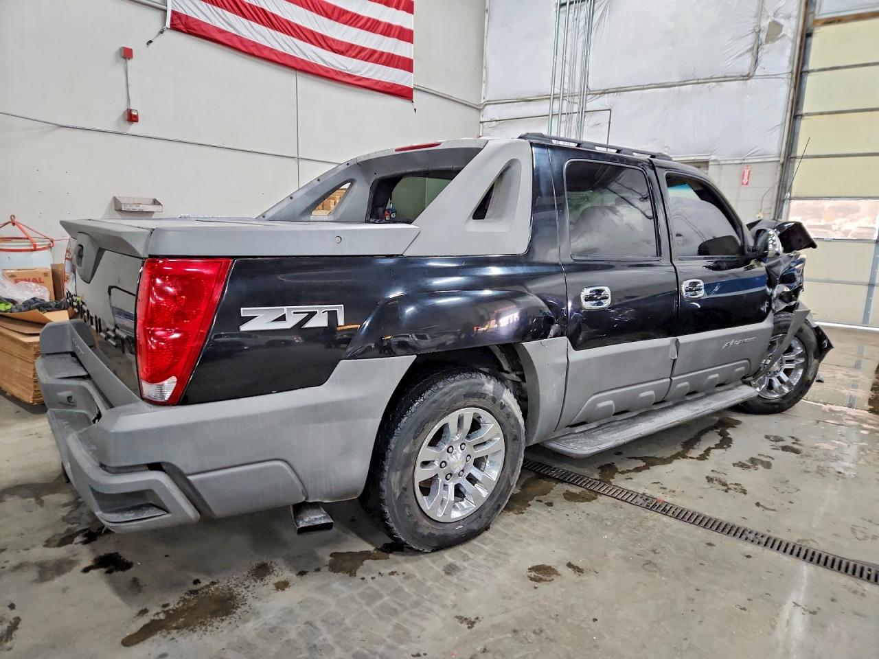2002 CHEVROLET AVALANCHE K1500 photo 3