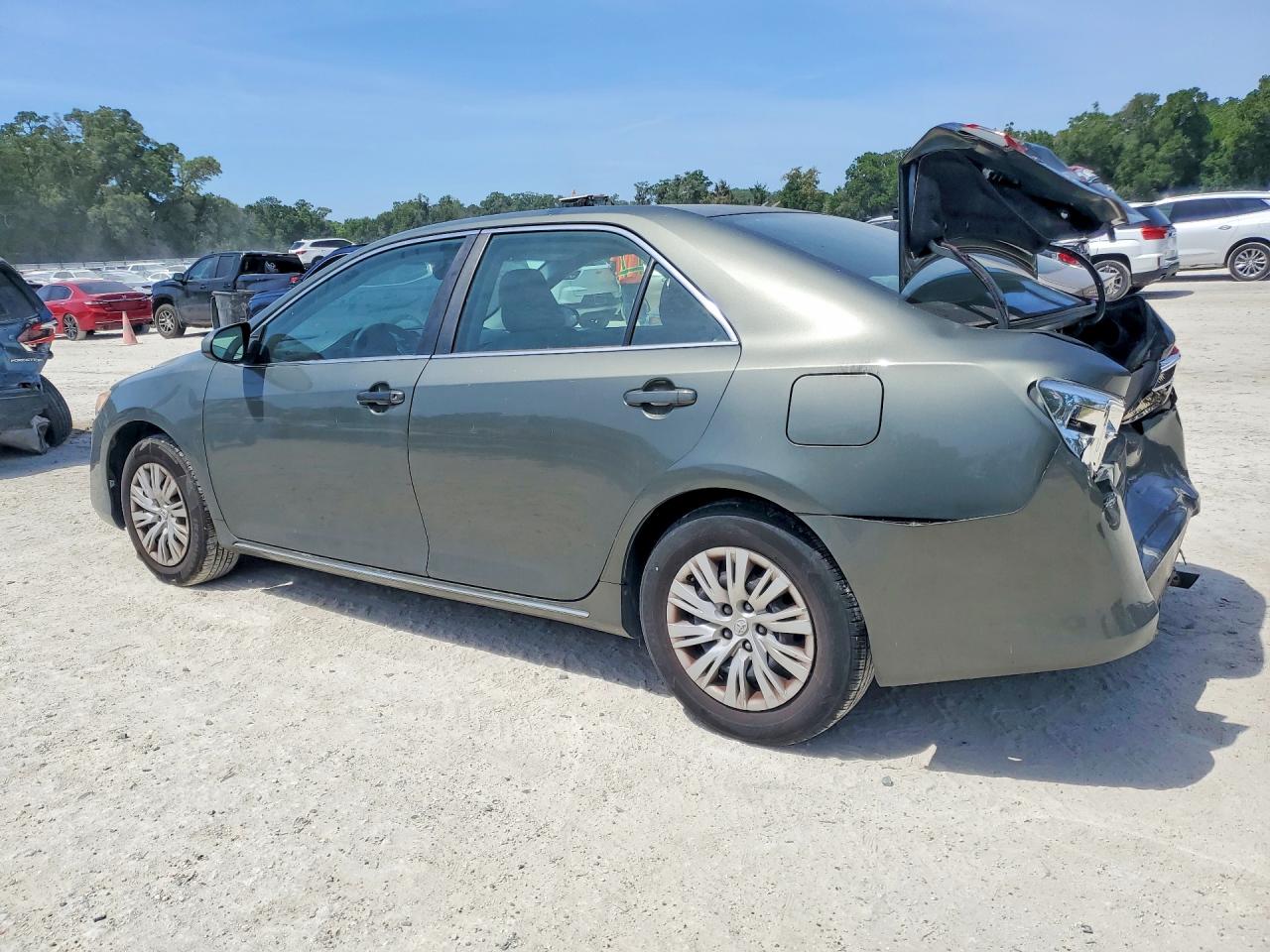 2012 TOYOTA CAMRY LE photo 3