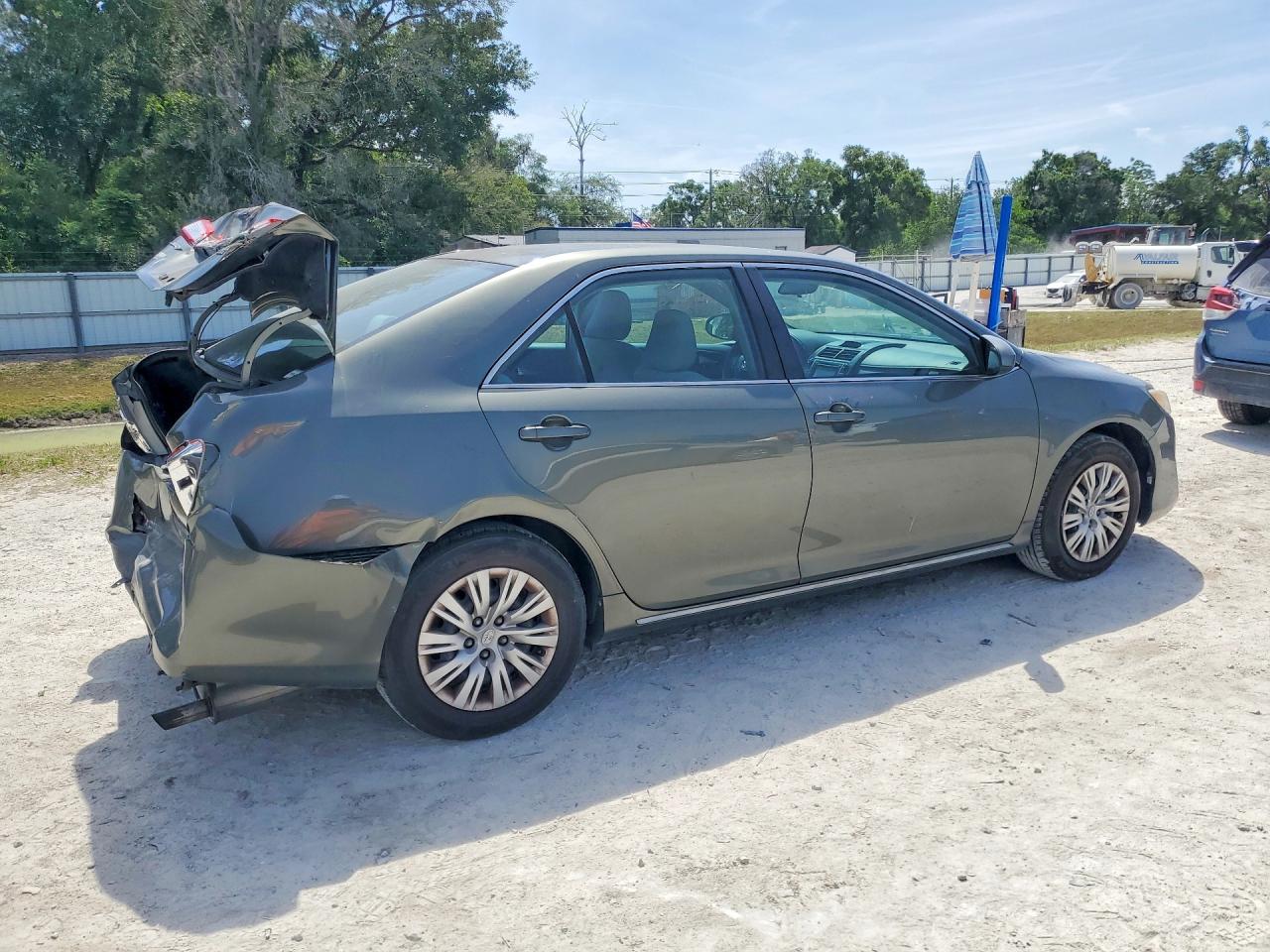 2012 TOYOTA CAMRY LE photo 5