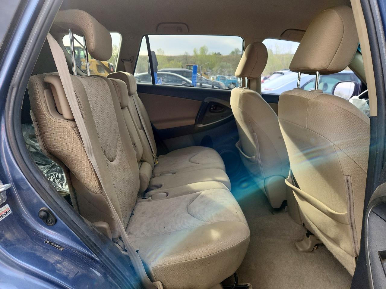 2011 TOYOTA RAV4 BASE photo 31