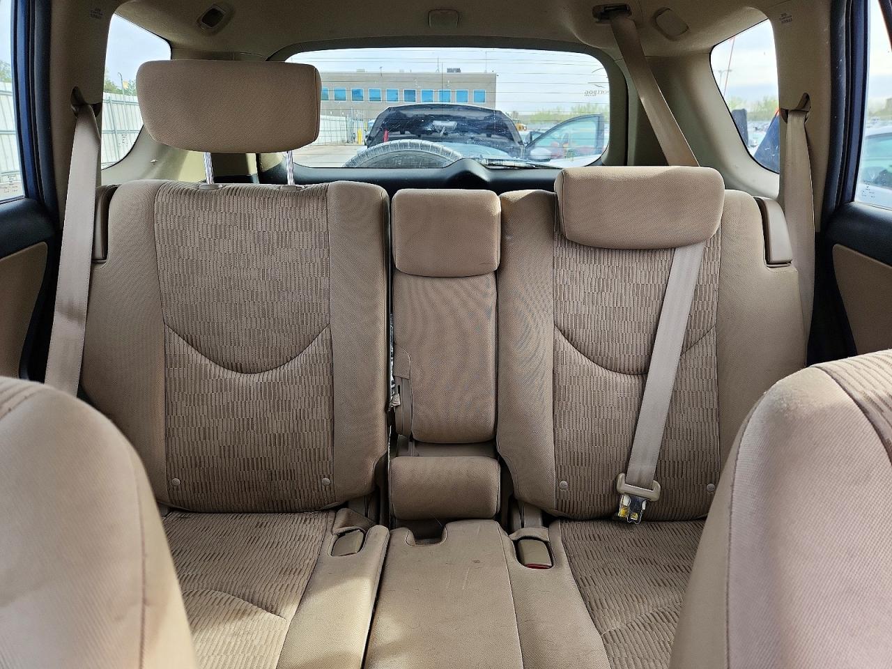 2011 TOYOTA RAV4 BASE photo 28