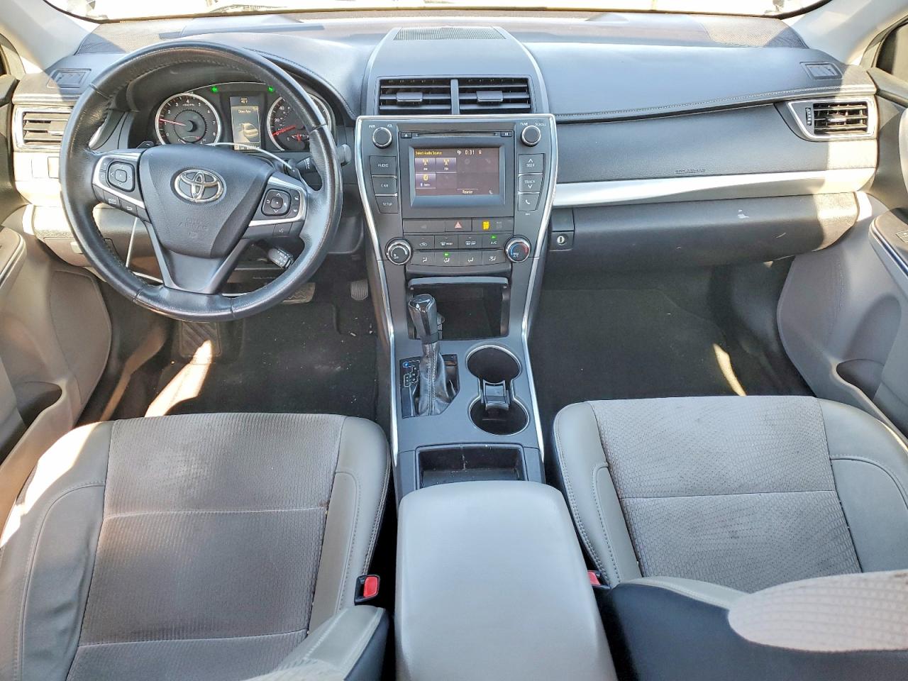 2017 TOYOTA CAMRY SE photo 8