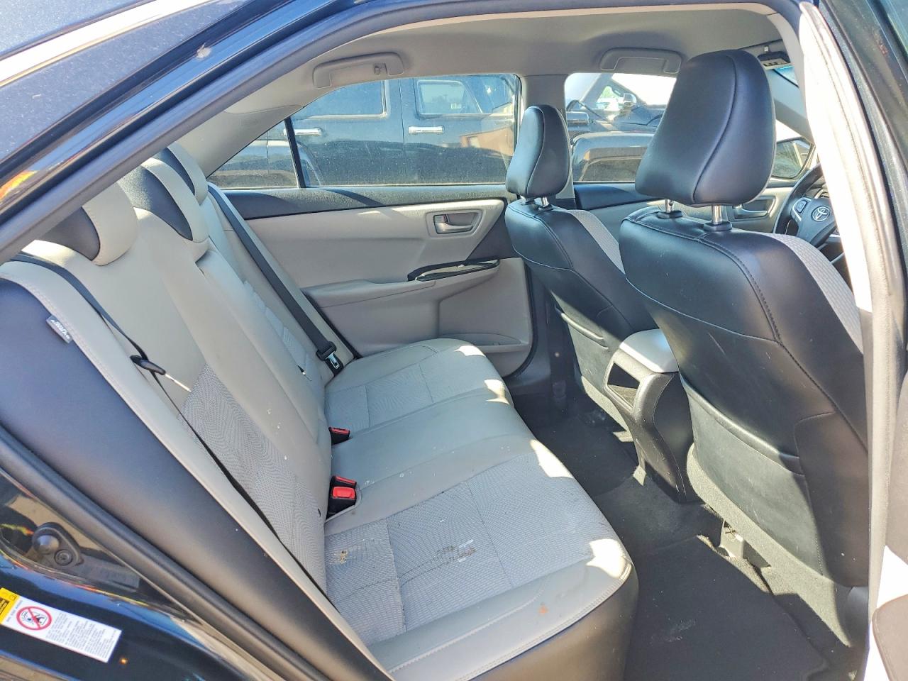 2017 TOYOTA CAMRY SE photo 10