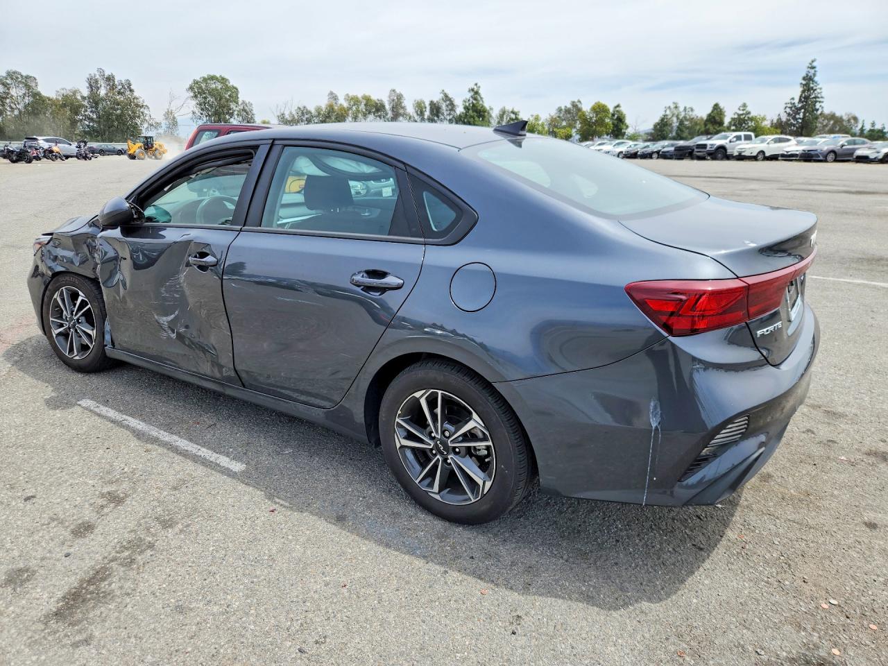 2024 KIA FORTE LXS photo 2