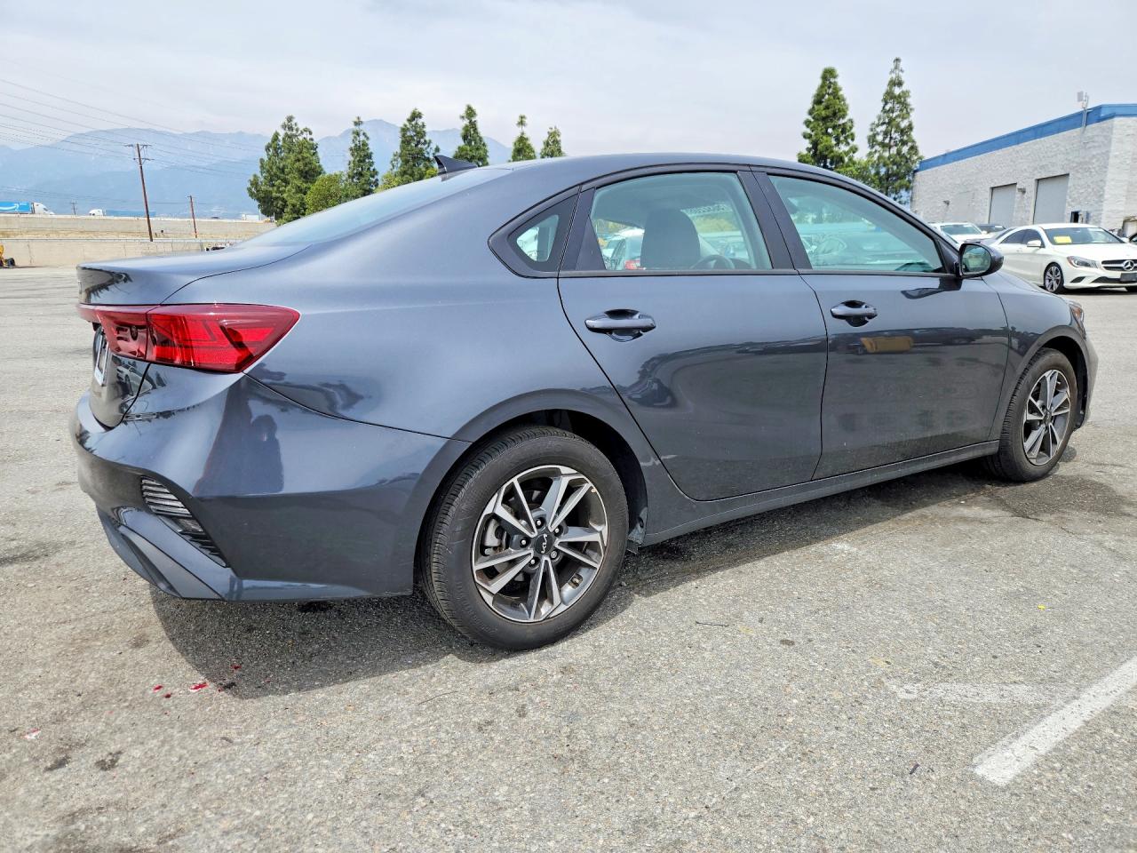 2024 KIA FORTE LXS photo 3