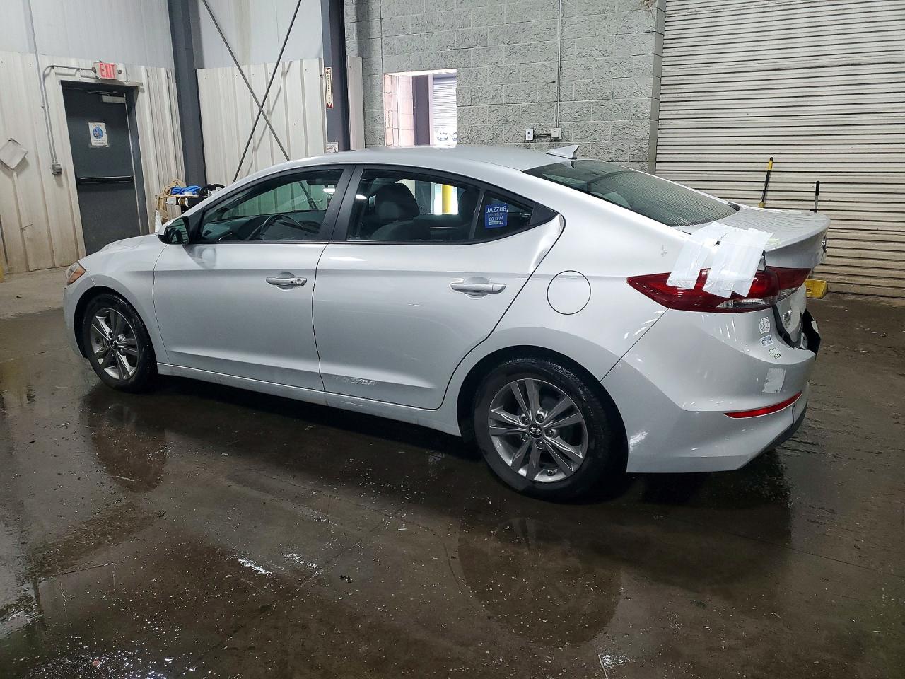 2017 HYUNDAI ELANTRA SE photo 3
