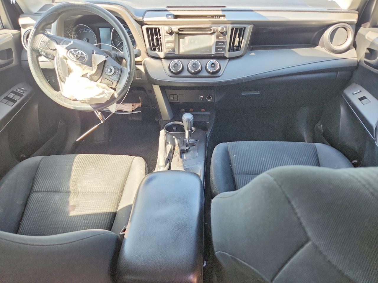 2017 TOYOTA RAV4 LE photo 22