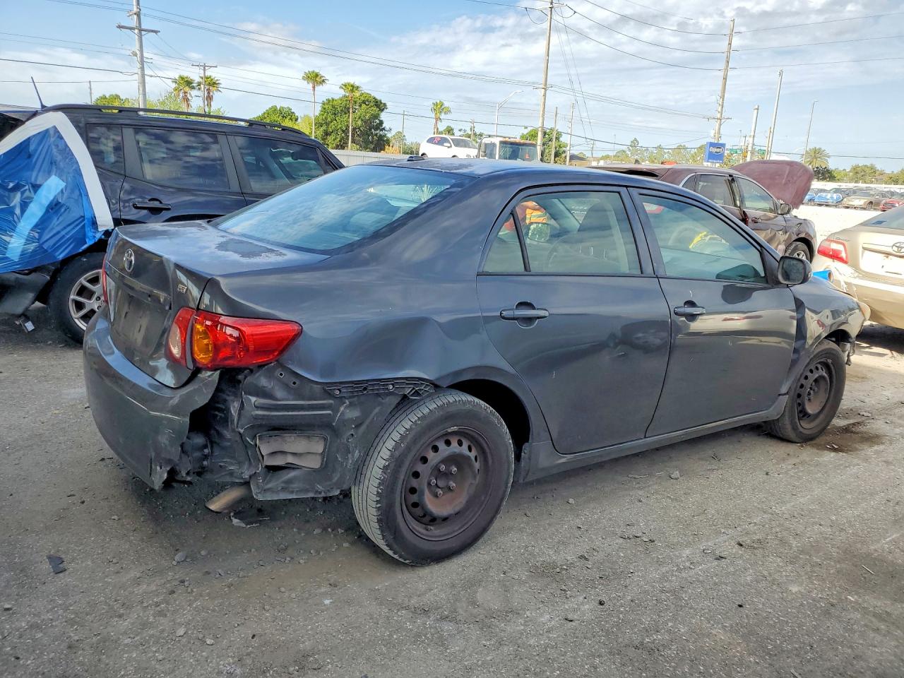 2010 TOYOTA COROLLA LE photo 5