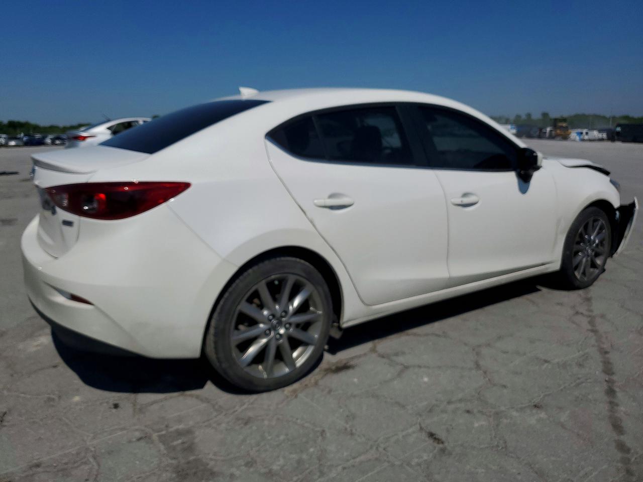 2018 MAZDA 3 GRAND TOURING photo 3
