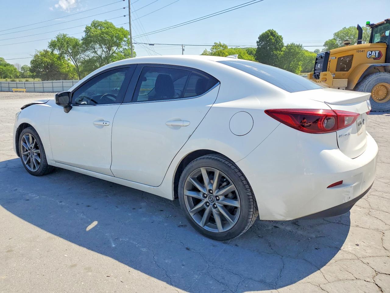 2018 MAZDA 3 GRAND TOURING photo 2